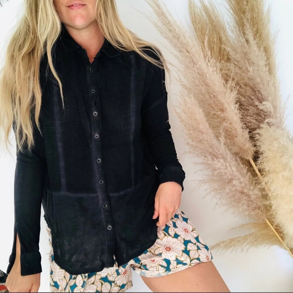 [xs] Fits Oversized Free People Sheer Black Button-Up Shirt | Textured Cotton
